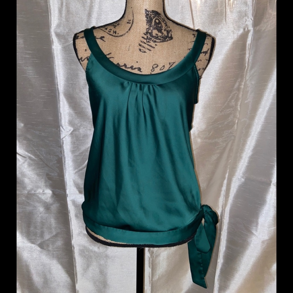 Emerald green shell